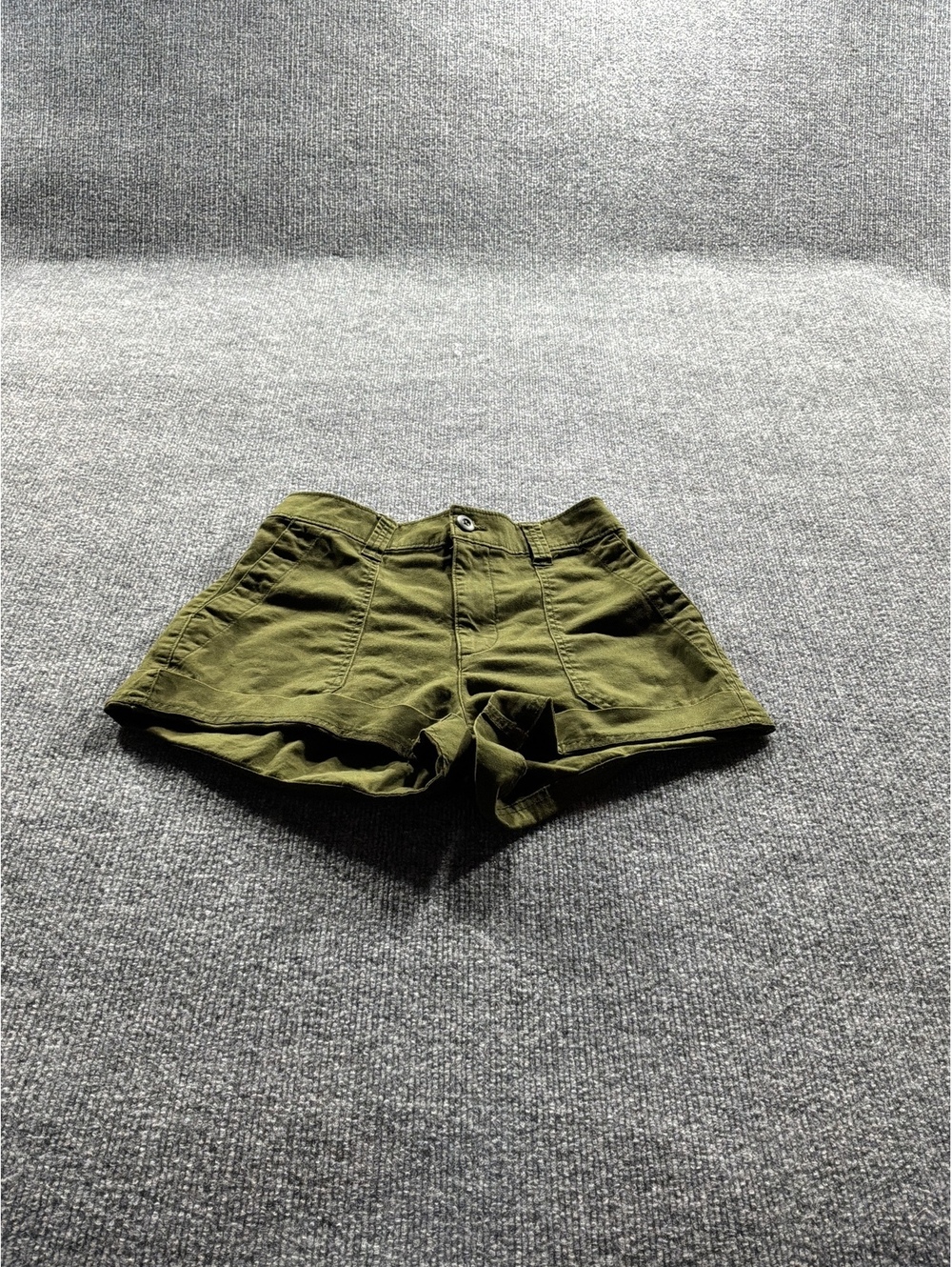 Old Navy Women's Olive Green Khaki Shorts